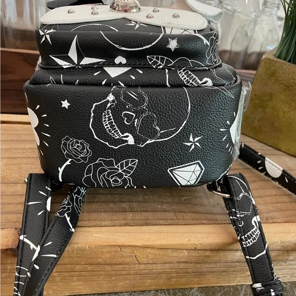 BETSEY JOHNSON “BLK & WHITE “SKULL / HEART MINI BACKPACK - Picture 8 of 9